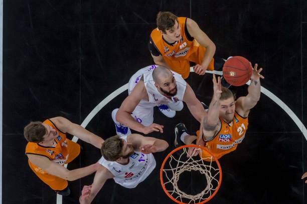 松拿下这场 松拿下这场