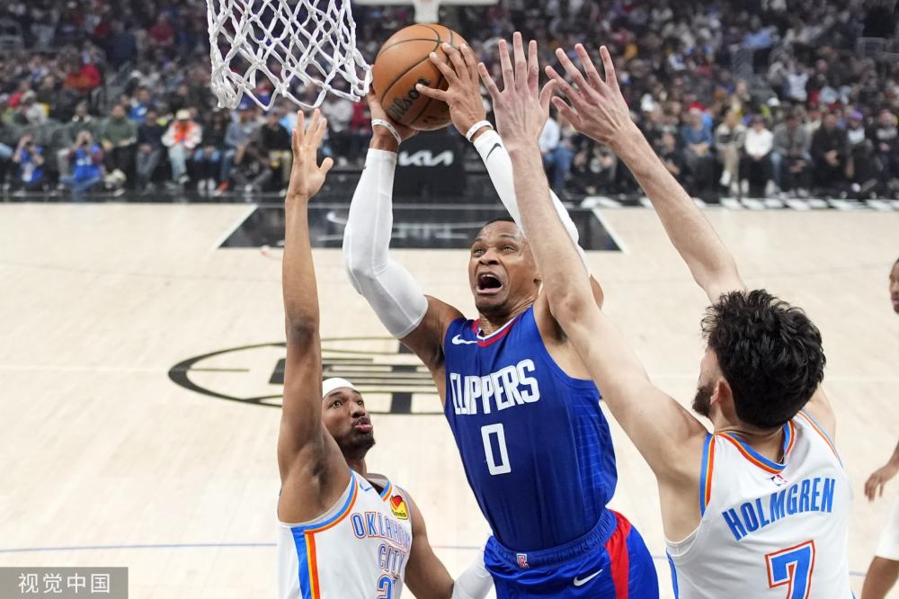 亨德森已经 亨德森已经