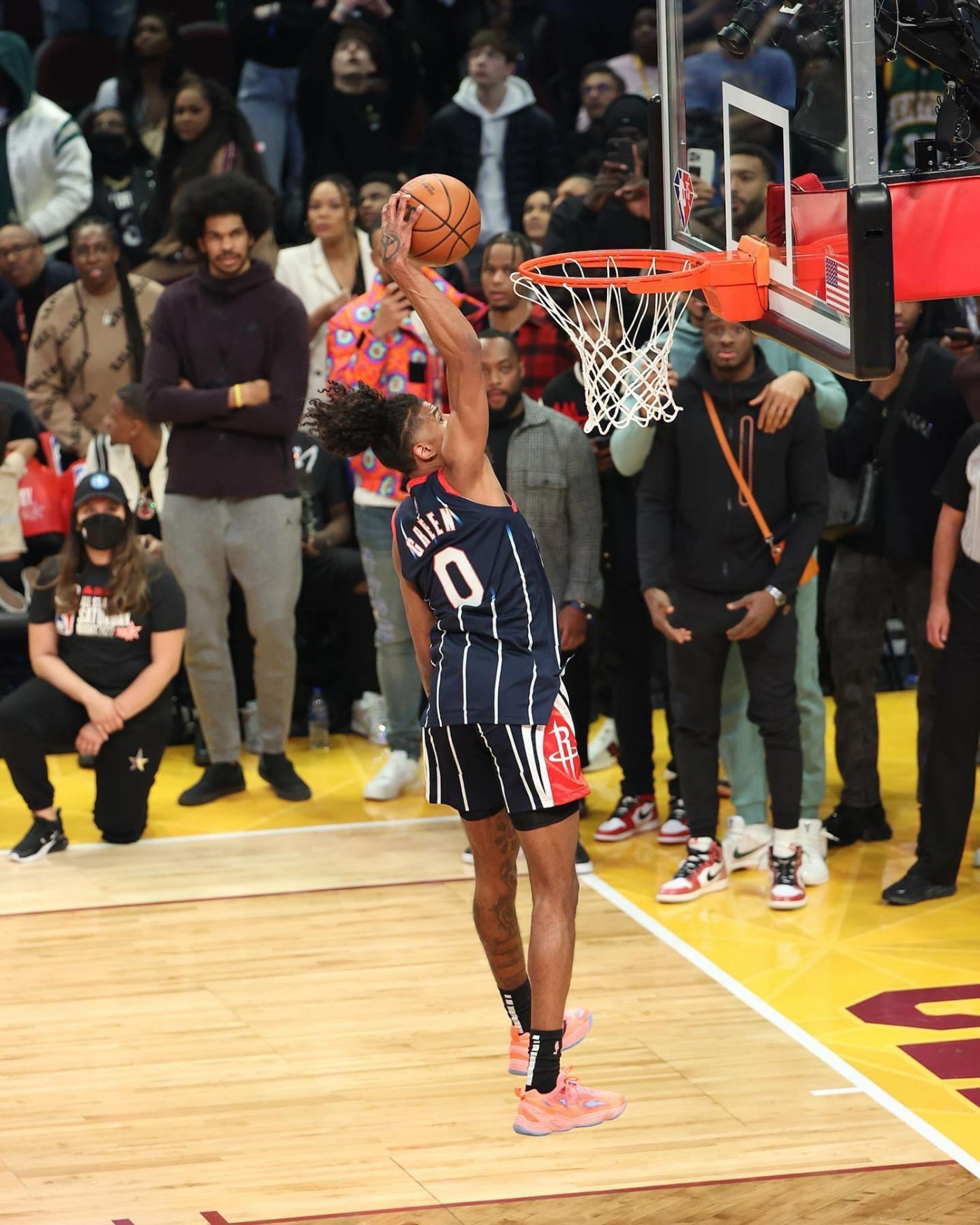 中的强势地 中的强势地